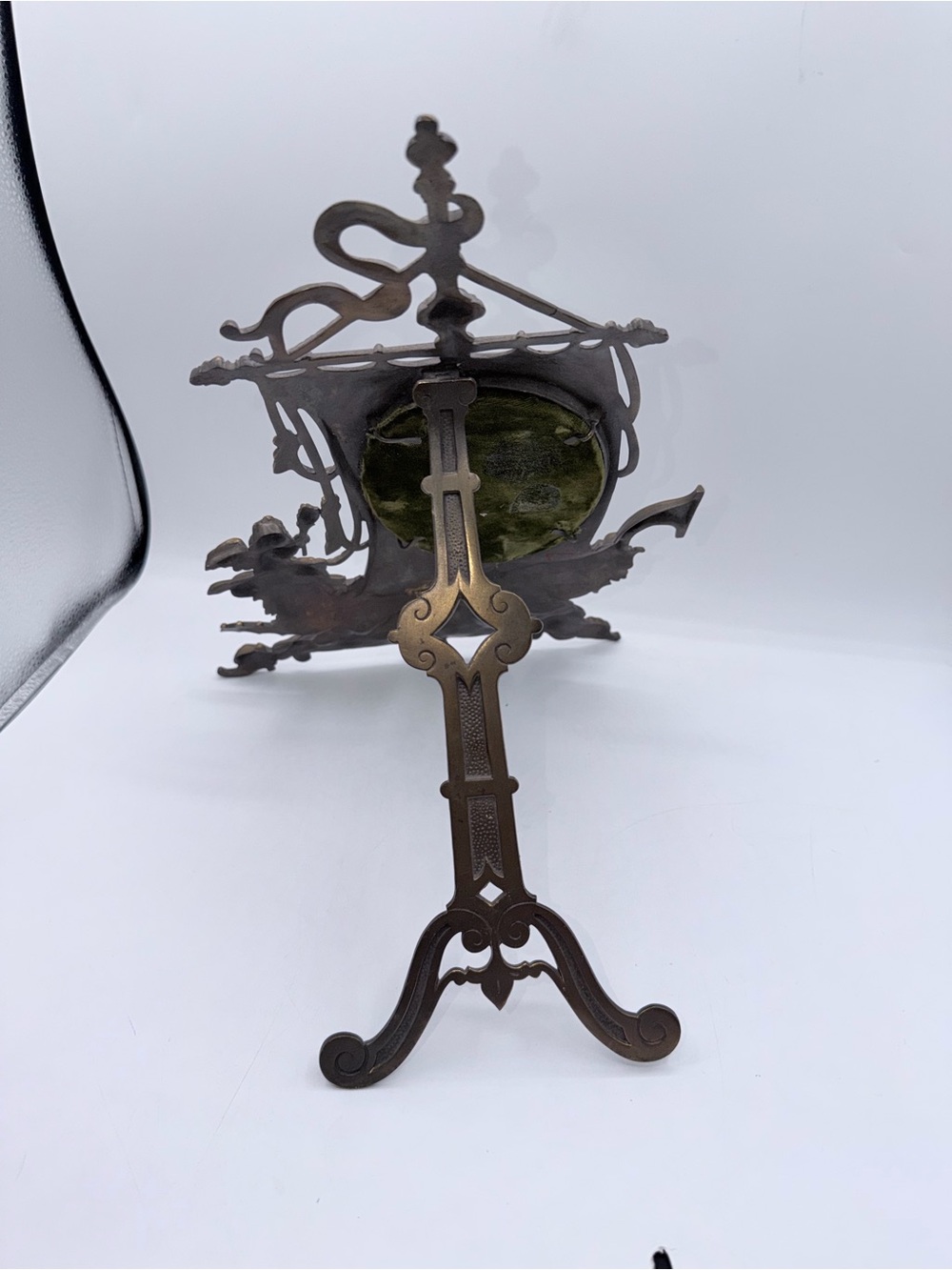 Ornate Brass Cherub Vanity Mirror - Bronze Finish - Picture 7 of 9